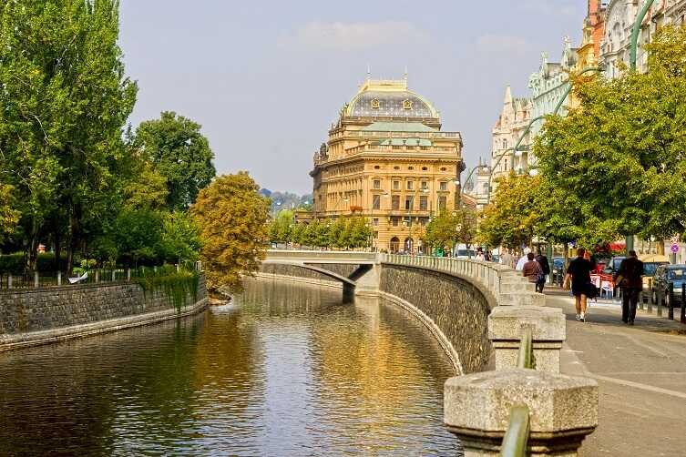 The National Theatre | Hotel Páv Prague