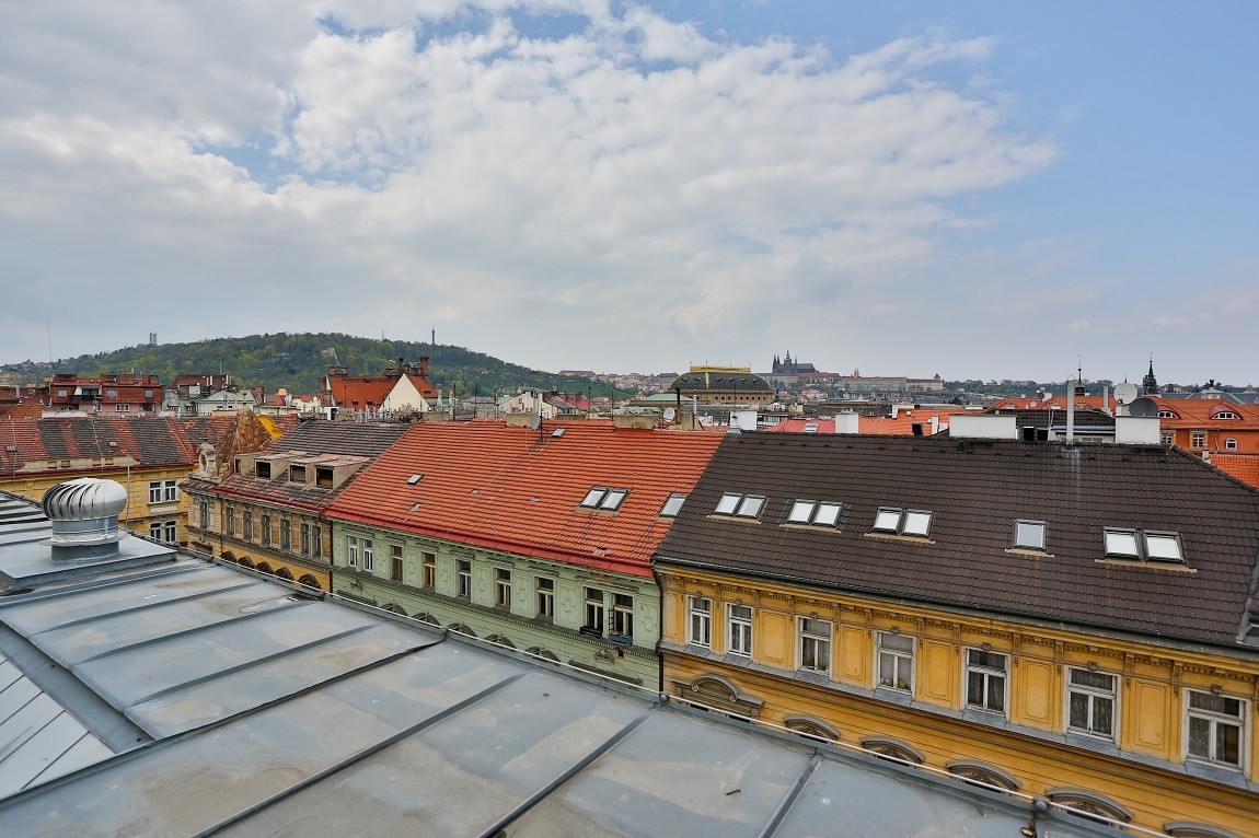 Podkrovní mezonet s terasou | Hotel Páv Praha