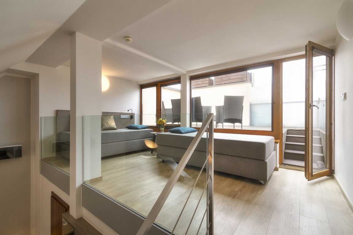 Podkrovní mezonet s terasou | Hotel Páv Praha